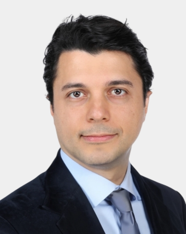 Dr. Ayhan Uyanlar